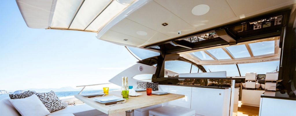 monitor-audio-awc265-boat