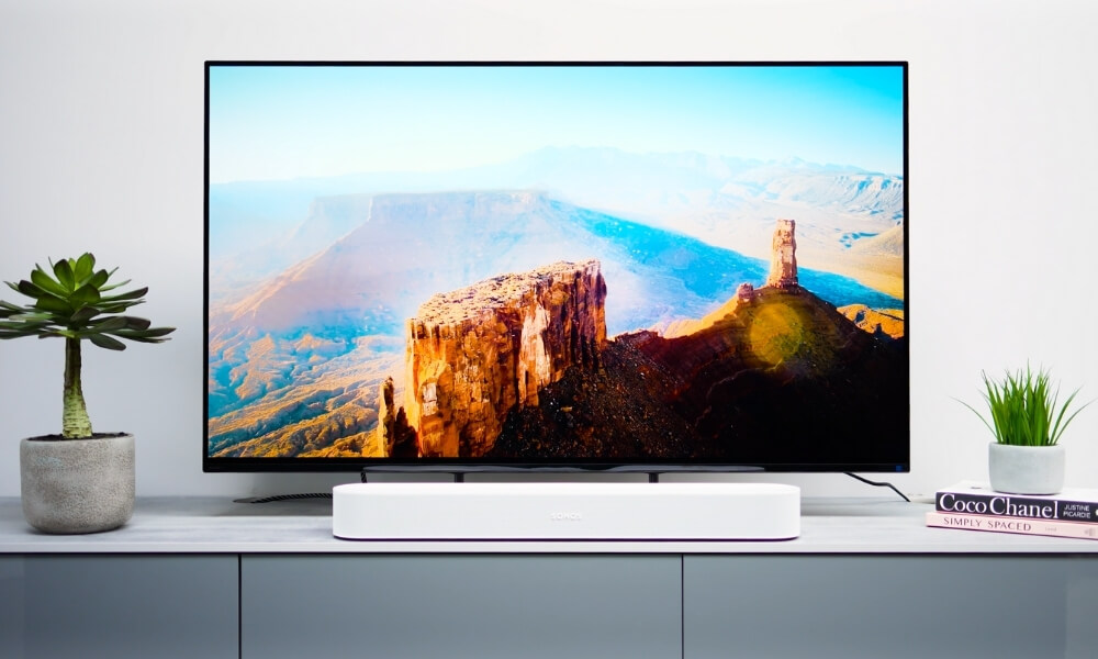 Sony A90K Lifestyle Sonos Beam SHS