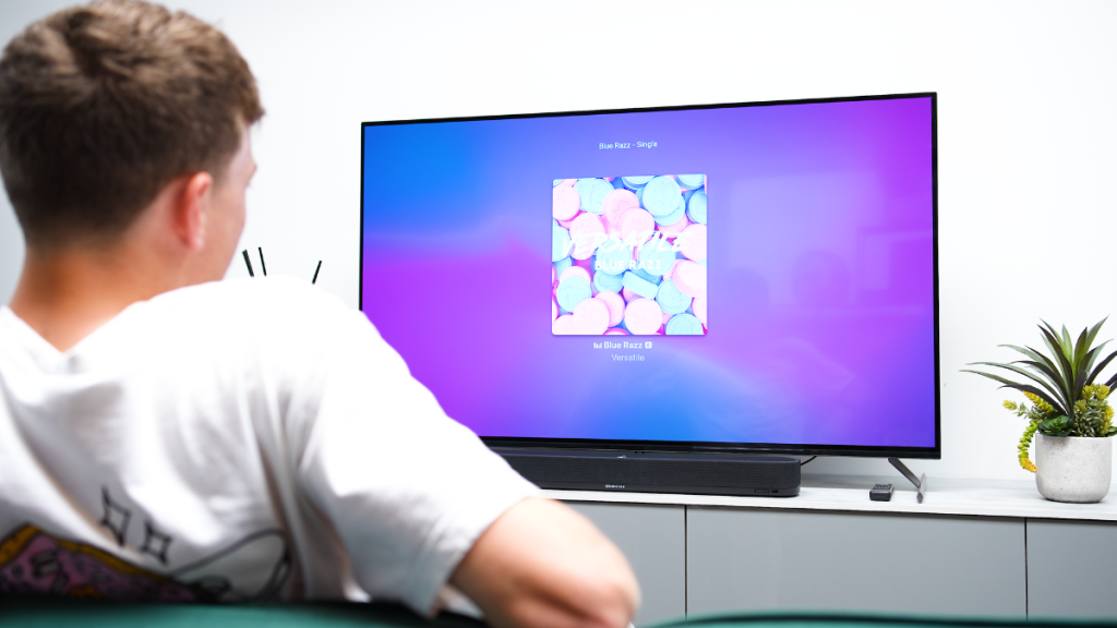 Listening to Music on the Sennheiser Ambeo Soundbar Mini